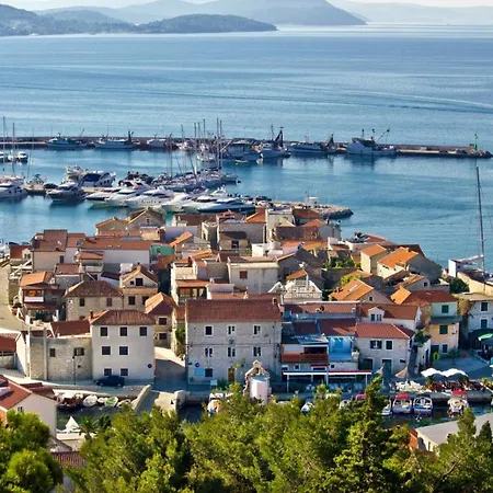 Apartment In With Sea View, Terrace, Air Conditioning,wifi 3671-5 Vodice