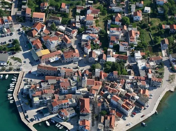 In With Sea View, Terrace, Air Conditioning,wifi 3671-5 Vodice